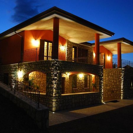 Pinus Rooms Беневенто Экстерьер фото