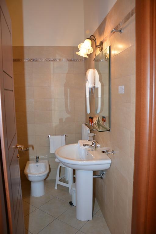Pinus Rooms Беневенто Экстерьер фото