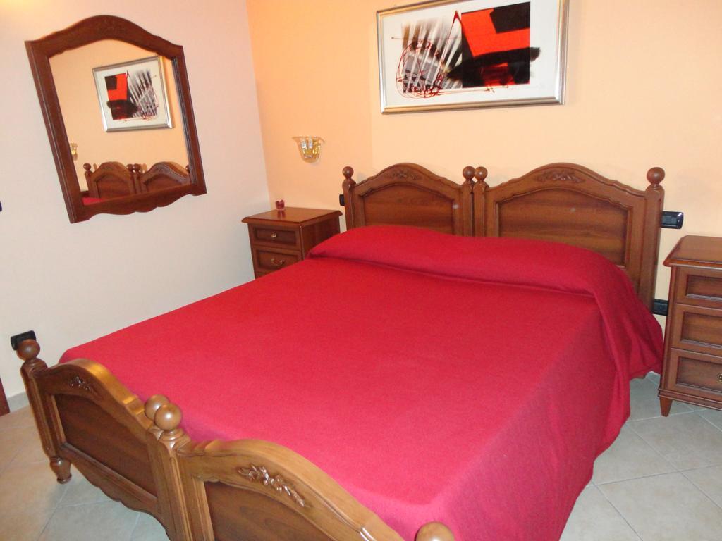 Pinus Rooms Беневенто Номер фото